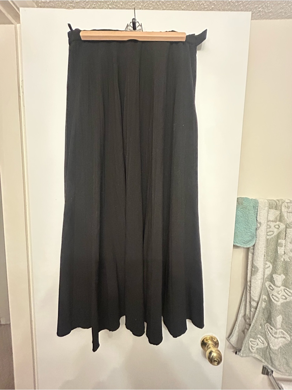 Simon Chang Black Maxi Skirt with Flowing Silhouette